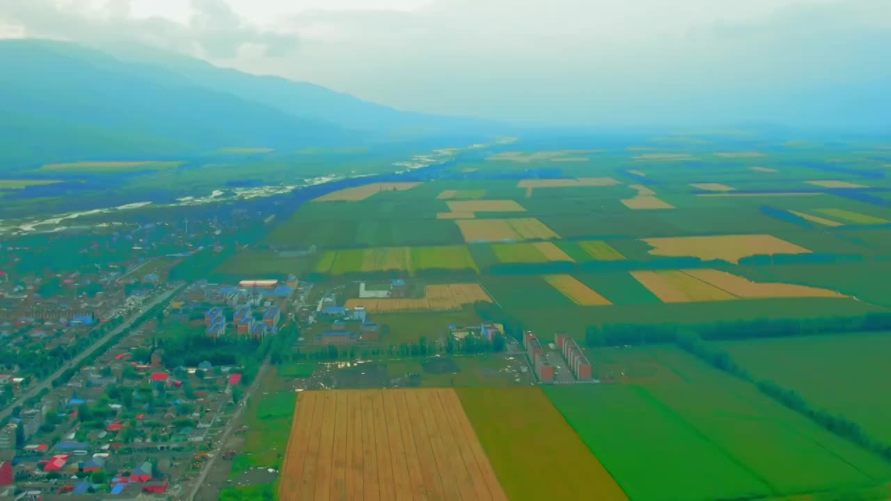 航拍那拉提草原-05视频素材