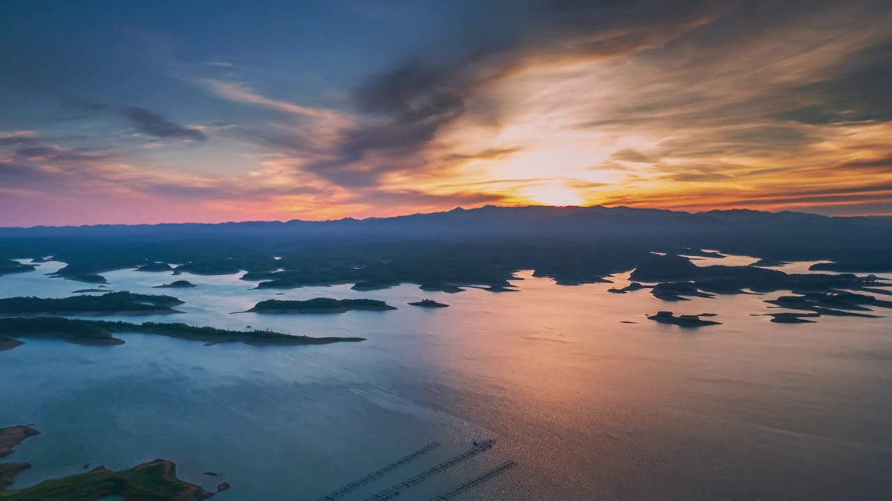 湖北荆门钟祥温峡水库日出航拍延时4K视频素材