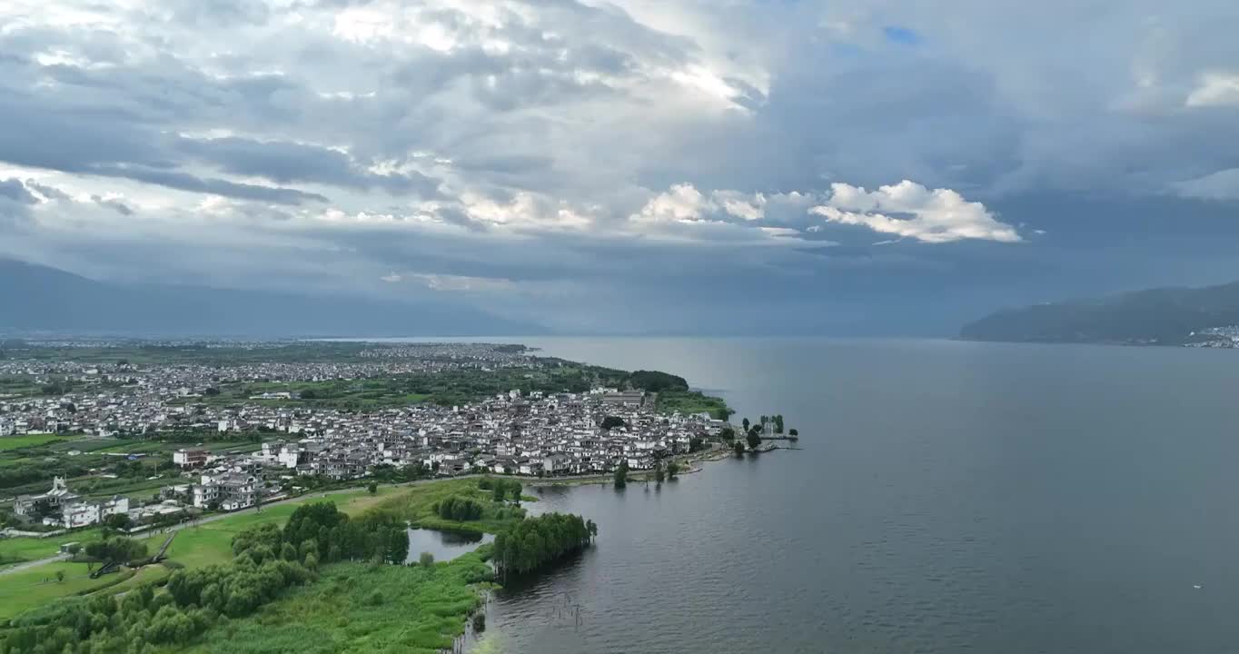 大理洱海龙龛码头风光航拍视频素材