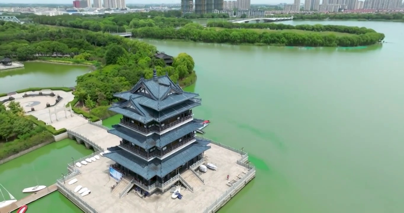 江苏省宜兴市团氿风景区云溪楼古建筑航拍画面视频素材