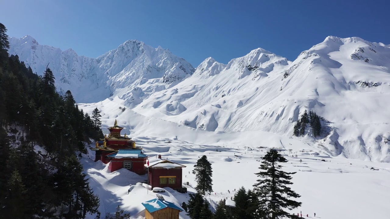 墨脱嘎隆拉雪山视频素材