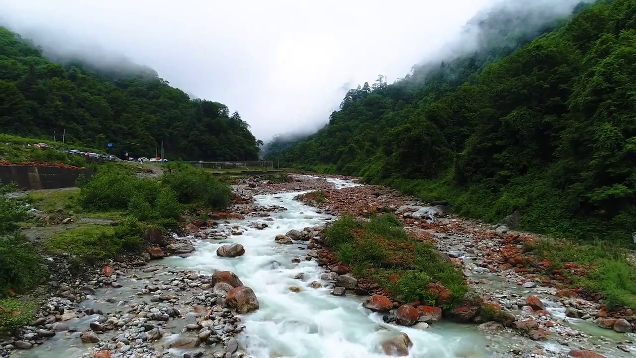 四川省甘孜藏族自治区4K航拍河流视频素材