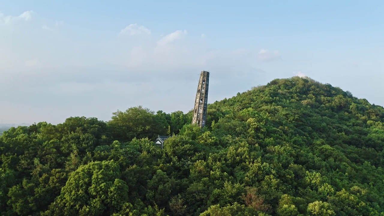 航拍上海历史遗迹天马山山顶斜塔视频素材