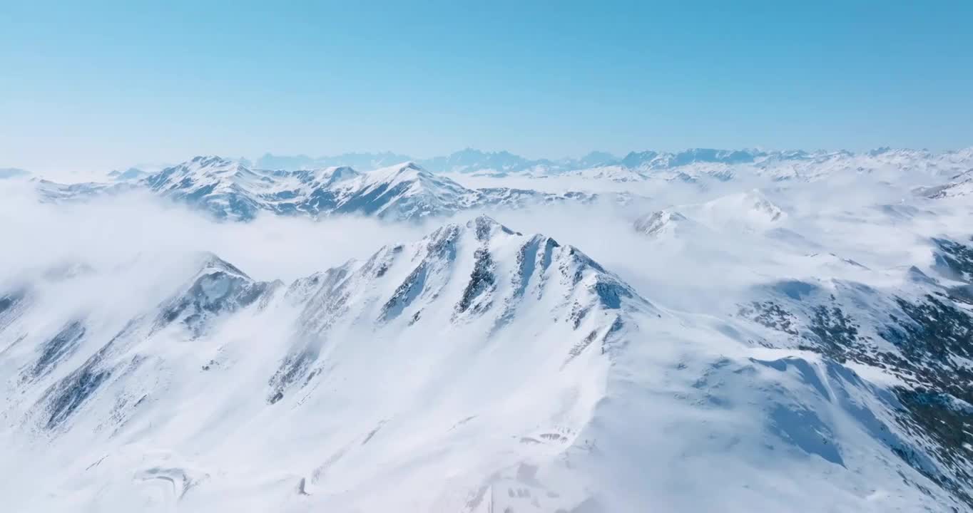 冬日夹金山航拍雪景视频素材