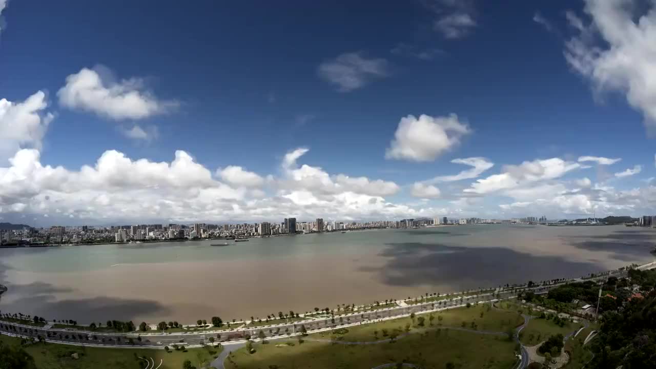 中国广东省汕头市内海港风雨视频素材