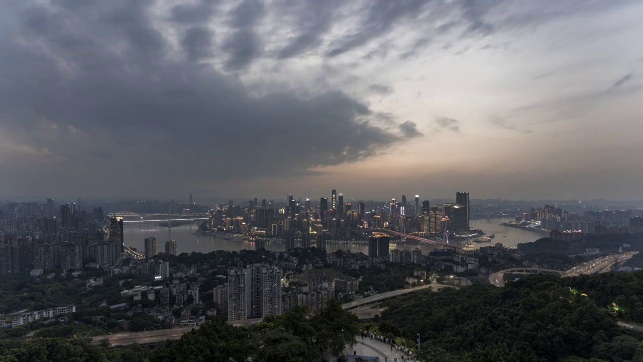 重庆南山一棵树夏季日落延时视频素材