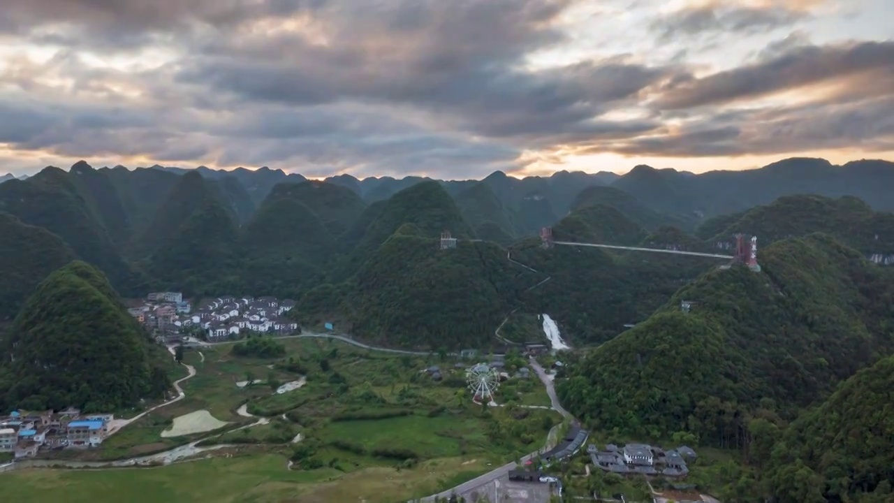 延时航拍，贵州长顺县神泉谷景区的各种景色视频素材