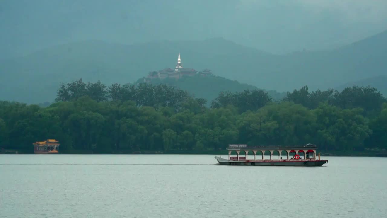 夏天北京颐和园云雾霞光视频素材