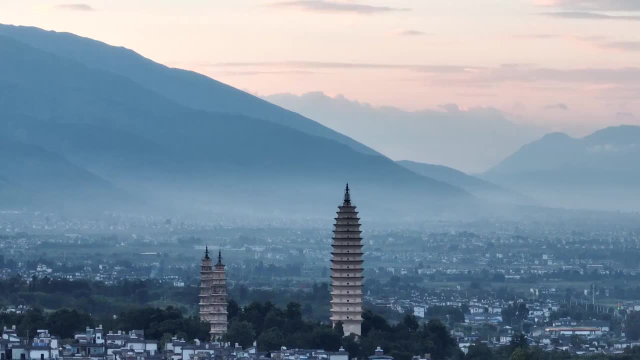 大理古城崇圣塔航拍视频素材