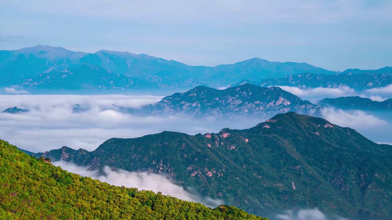 风光延时：房山地质公园云蒸雾绕视频素材