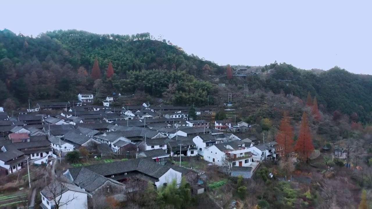 余姚四明山丹山赤水风景区柿林村风光航拍视频素材