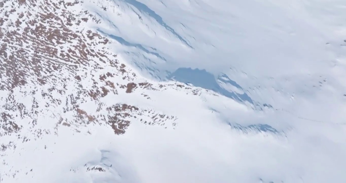 航拍雪山风景小金夹金山视频素材