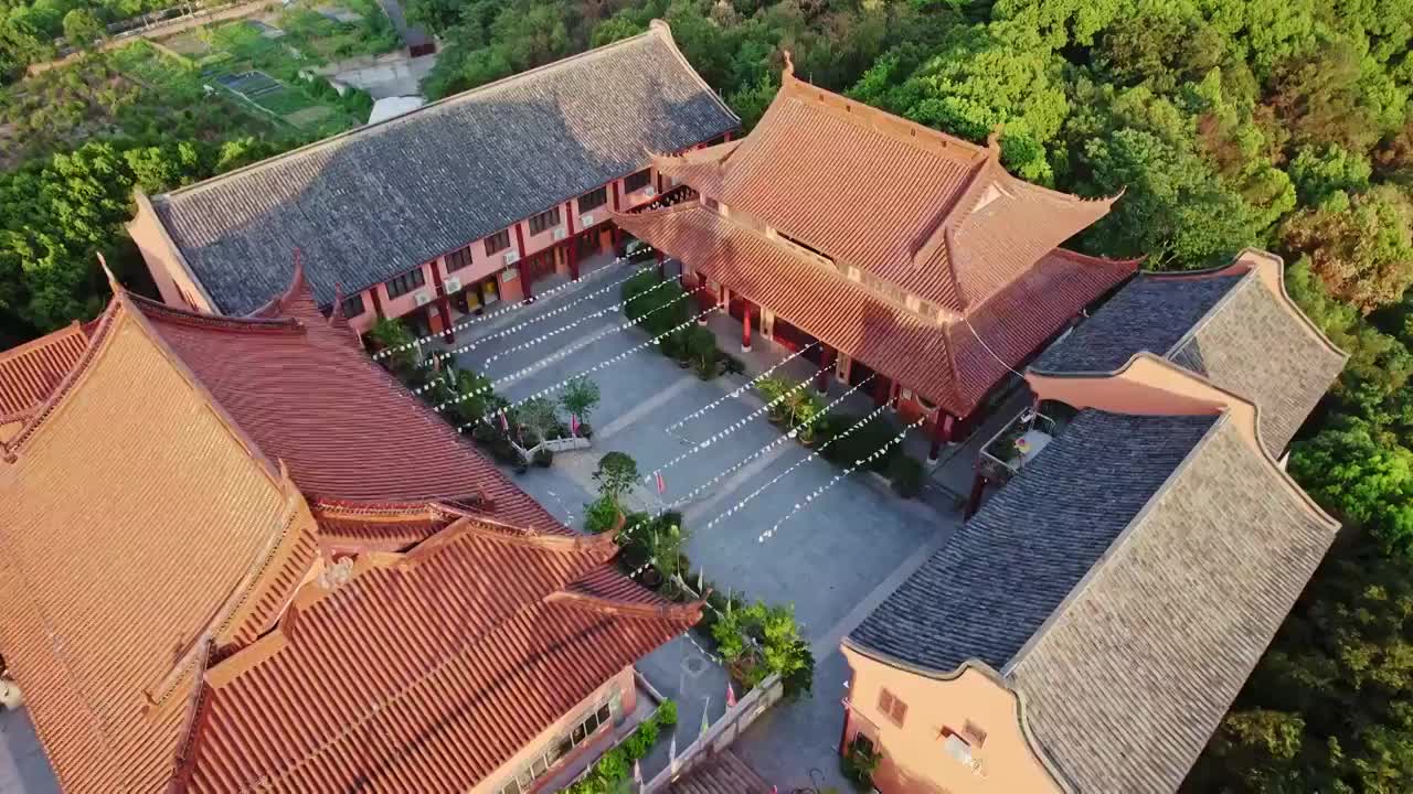 生态环境人文建筑山顶寺庙视频素材