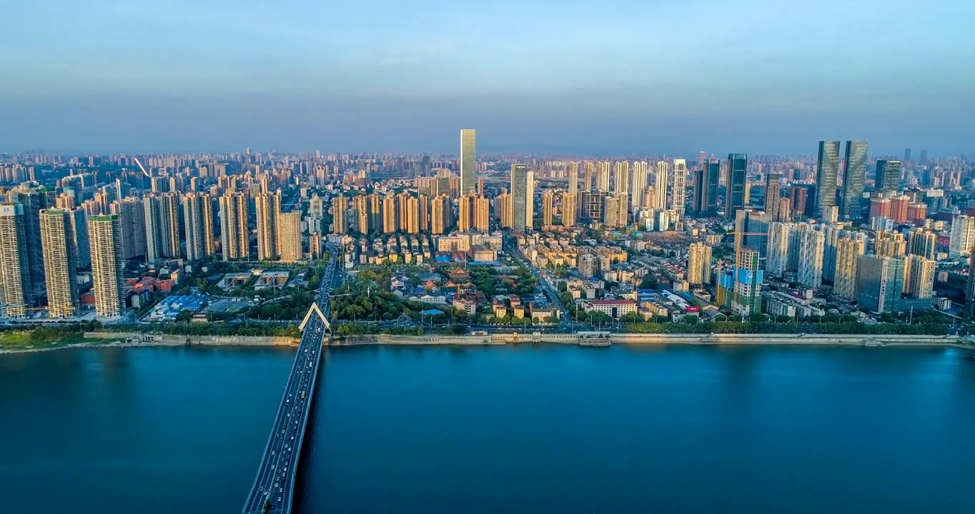 湖南省长沙市银盆岭大桥景点航拍视频素材