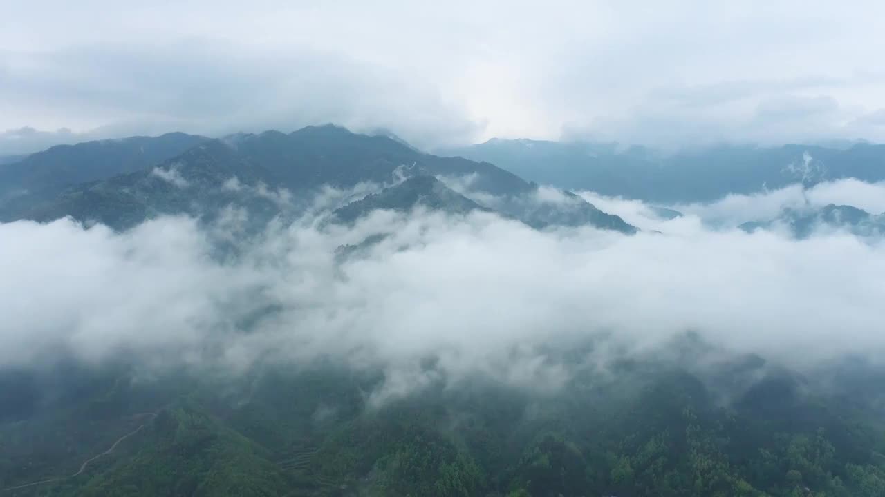 雨后秦岭云海航拍视频素材