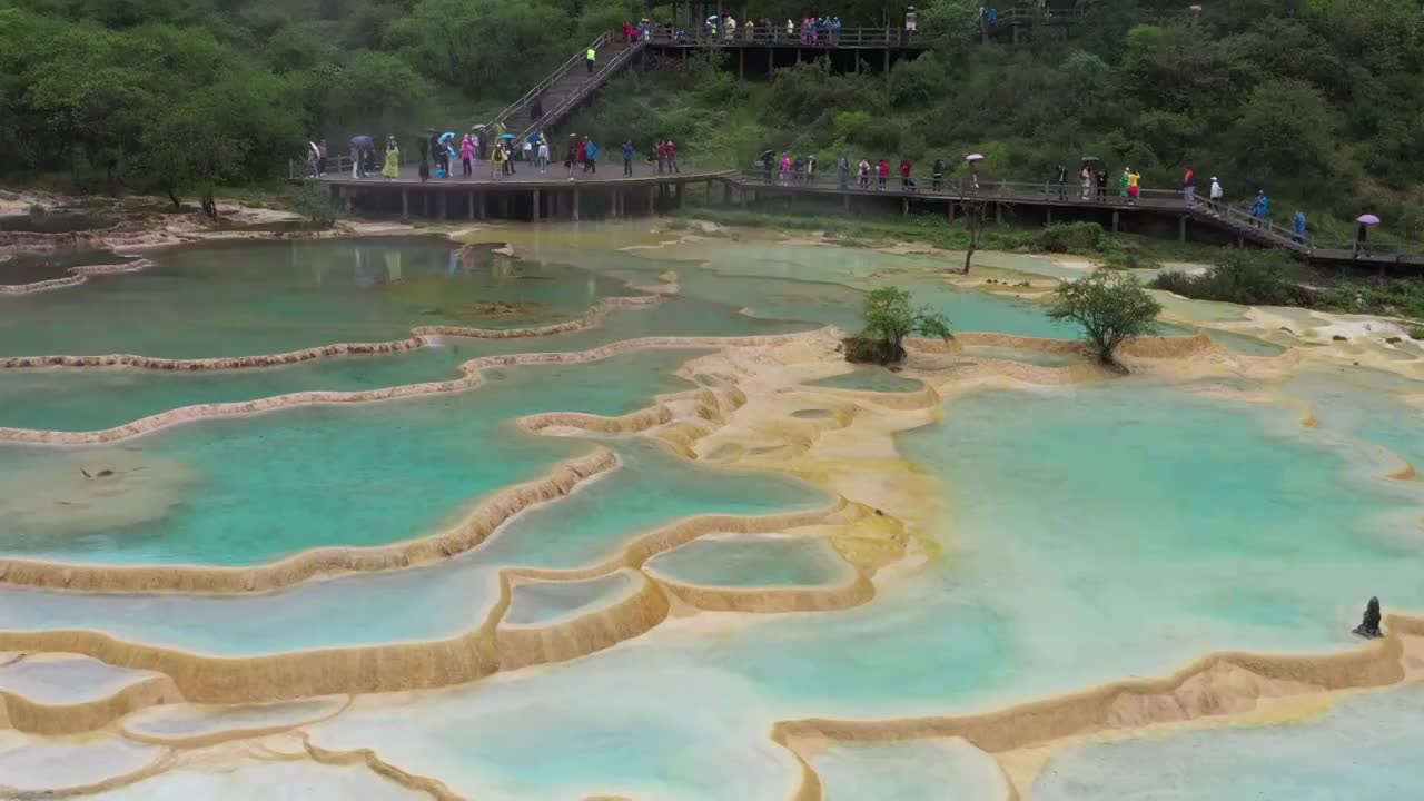 黄龙五彩池航拍视频素材