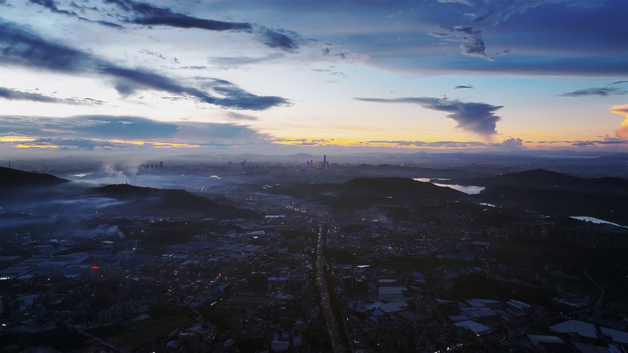 广东东莞大岭山黄昏日落云海平流雾视频素材