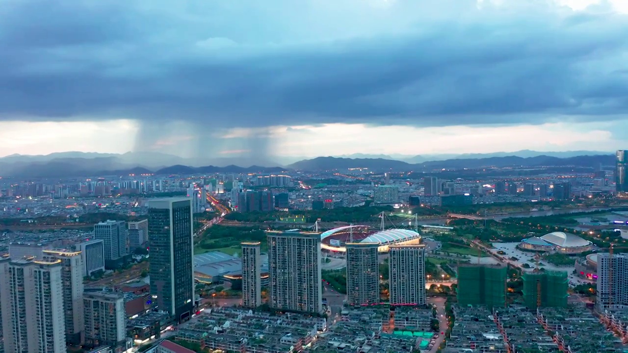 浙江义乌城市暴雨雨阵夜景风光4K航拍视频素材