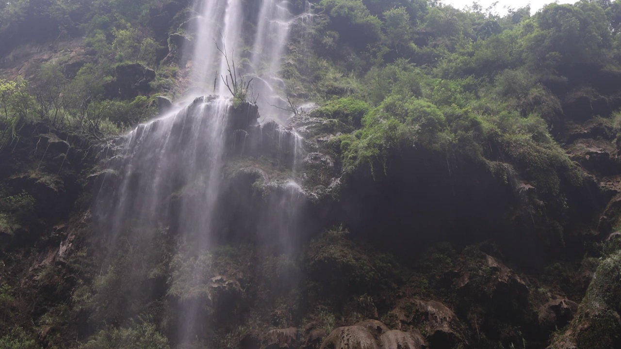 贵州黔西南马岭河大峡谷瀑布风光视频素材