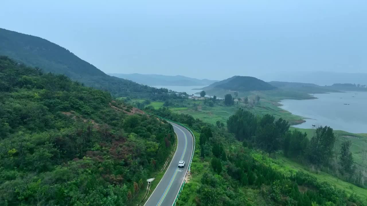 河南洛阳黄河沿黄公路航拍视频素材