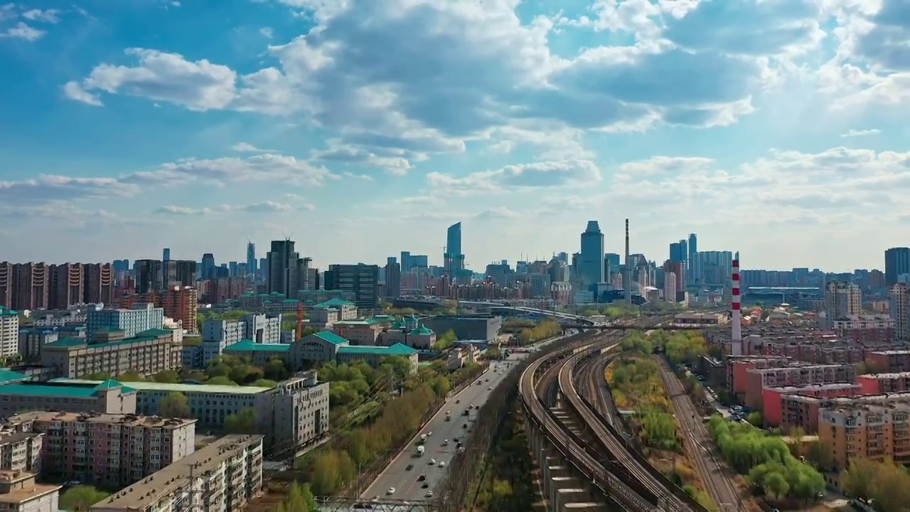 中国辽宁沈阳城市风景航拍马路铁路视频素材