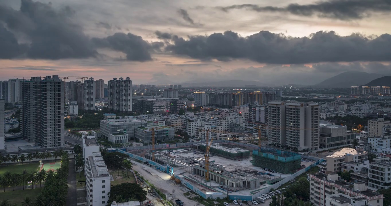 夏季夕阳落日时多变云彩视频下载