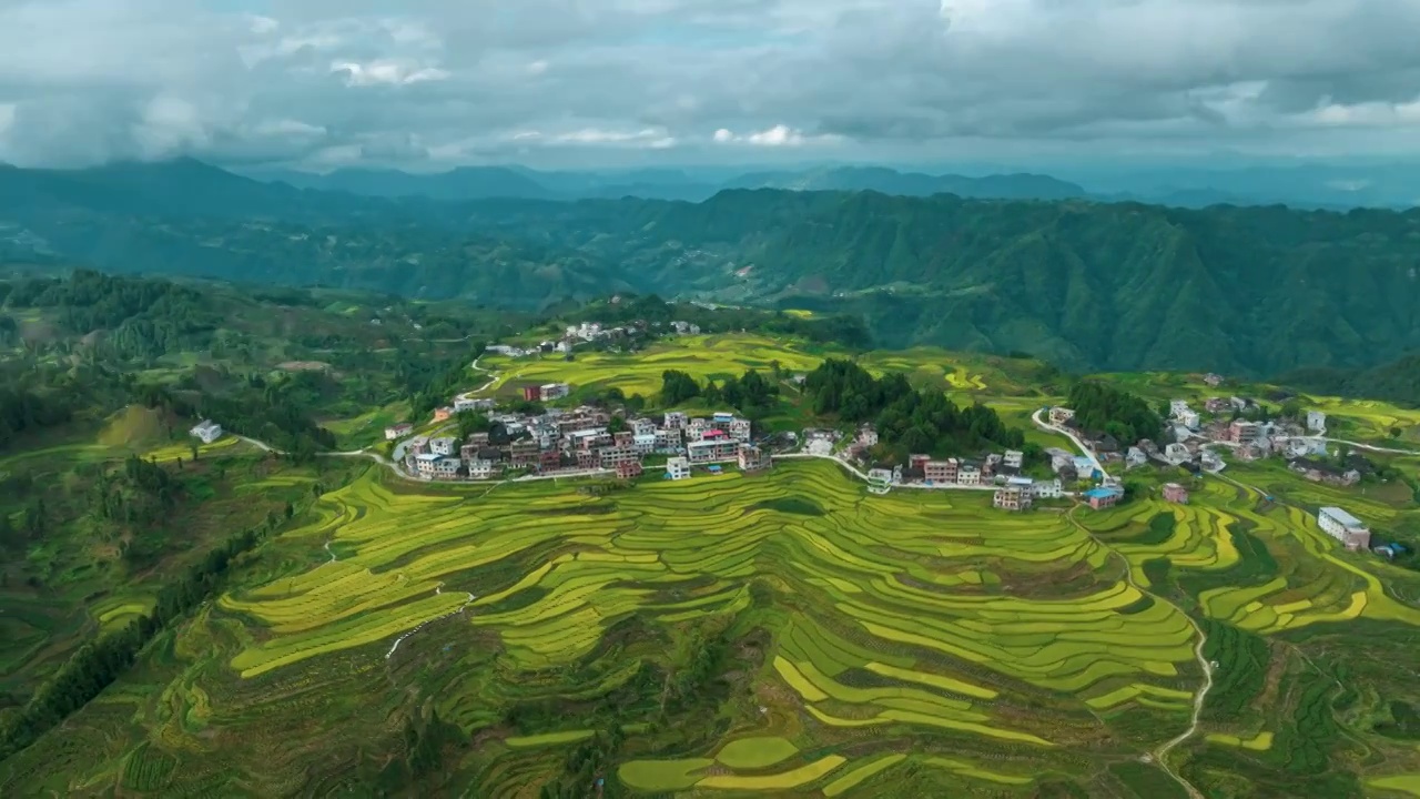 贵州独山县影山镇翁台村的美丽景色视频素材