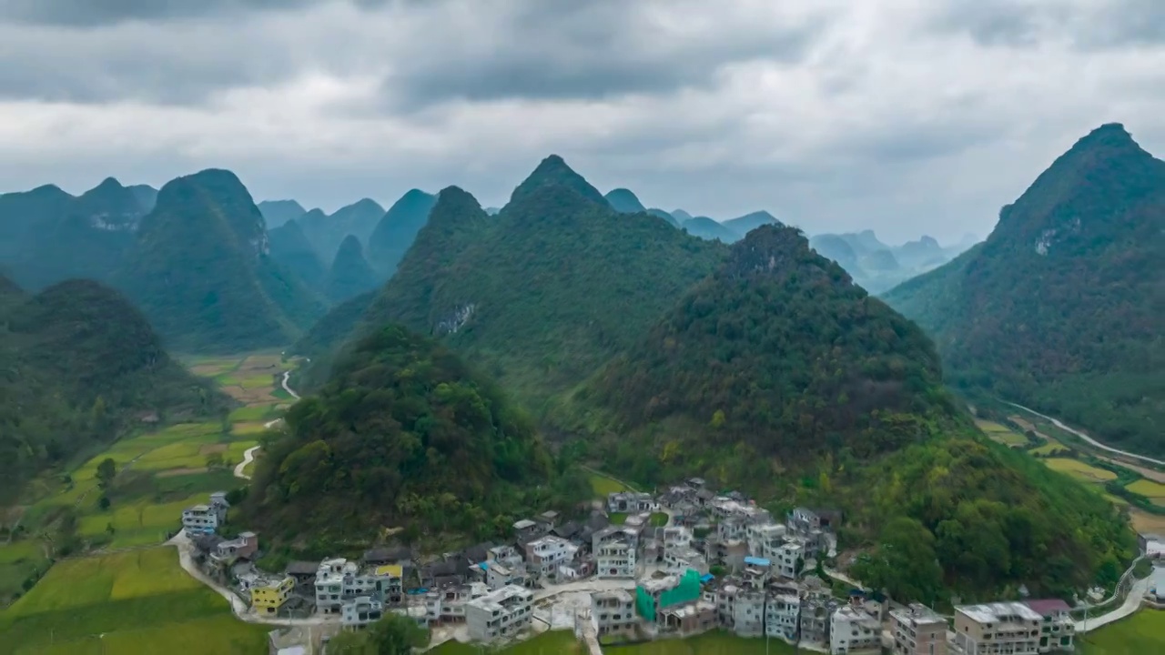 贵州惠水县抵塘村的景观视频素材