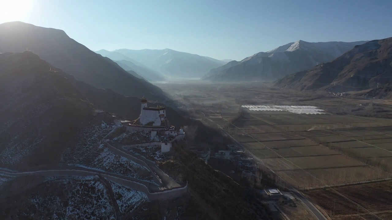 西藏山南雍布拉康航拍视频素材