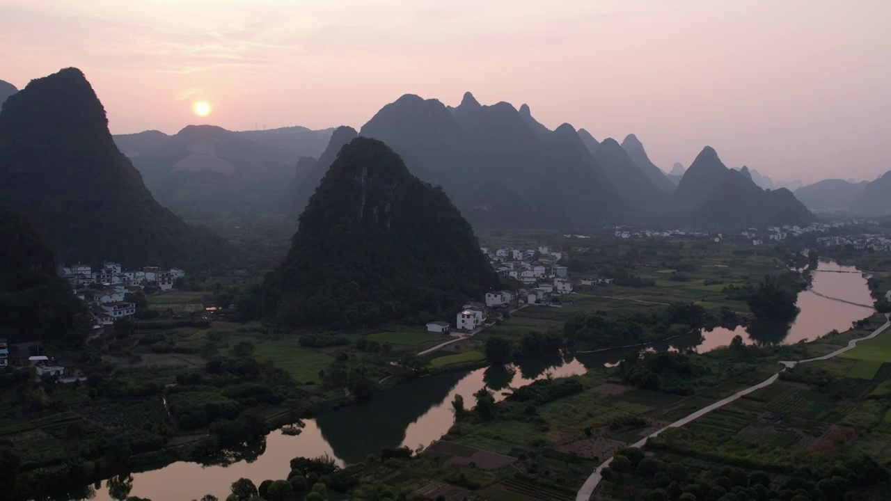 航拍广西桂林漓江山水风光视频素材