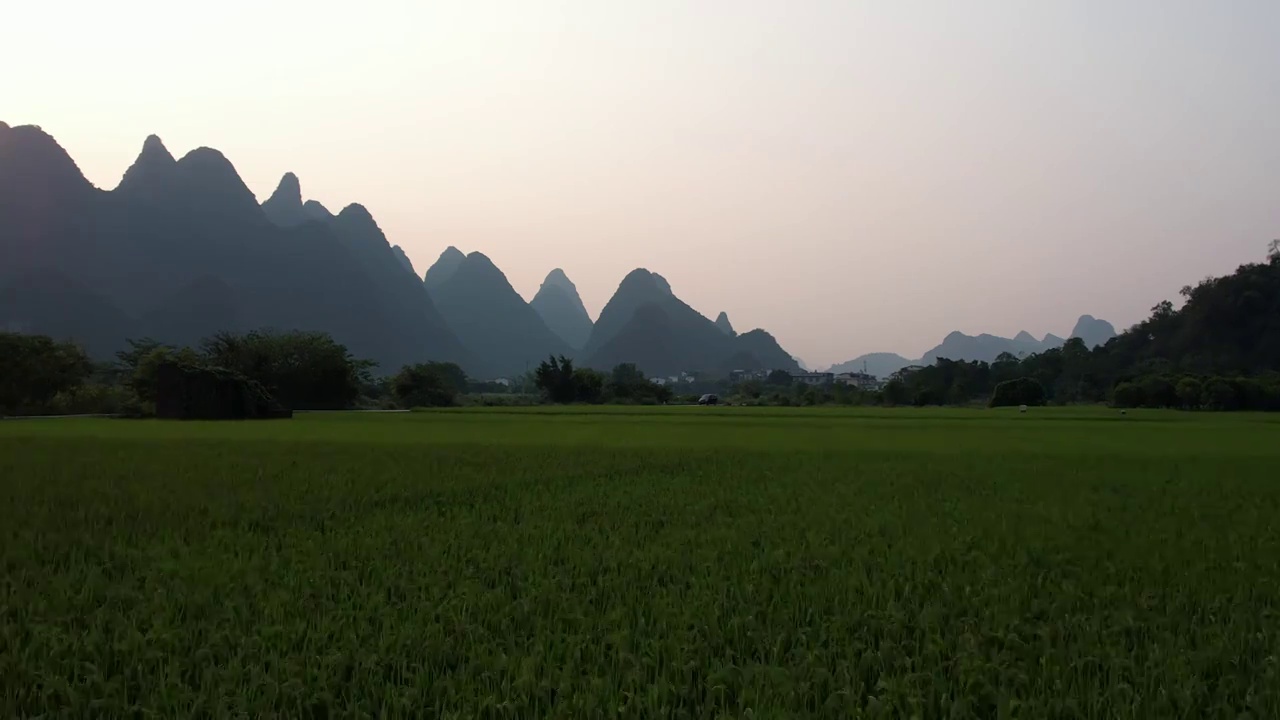 航拍广西桂林漓江山水风光视频素材