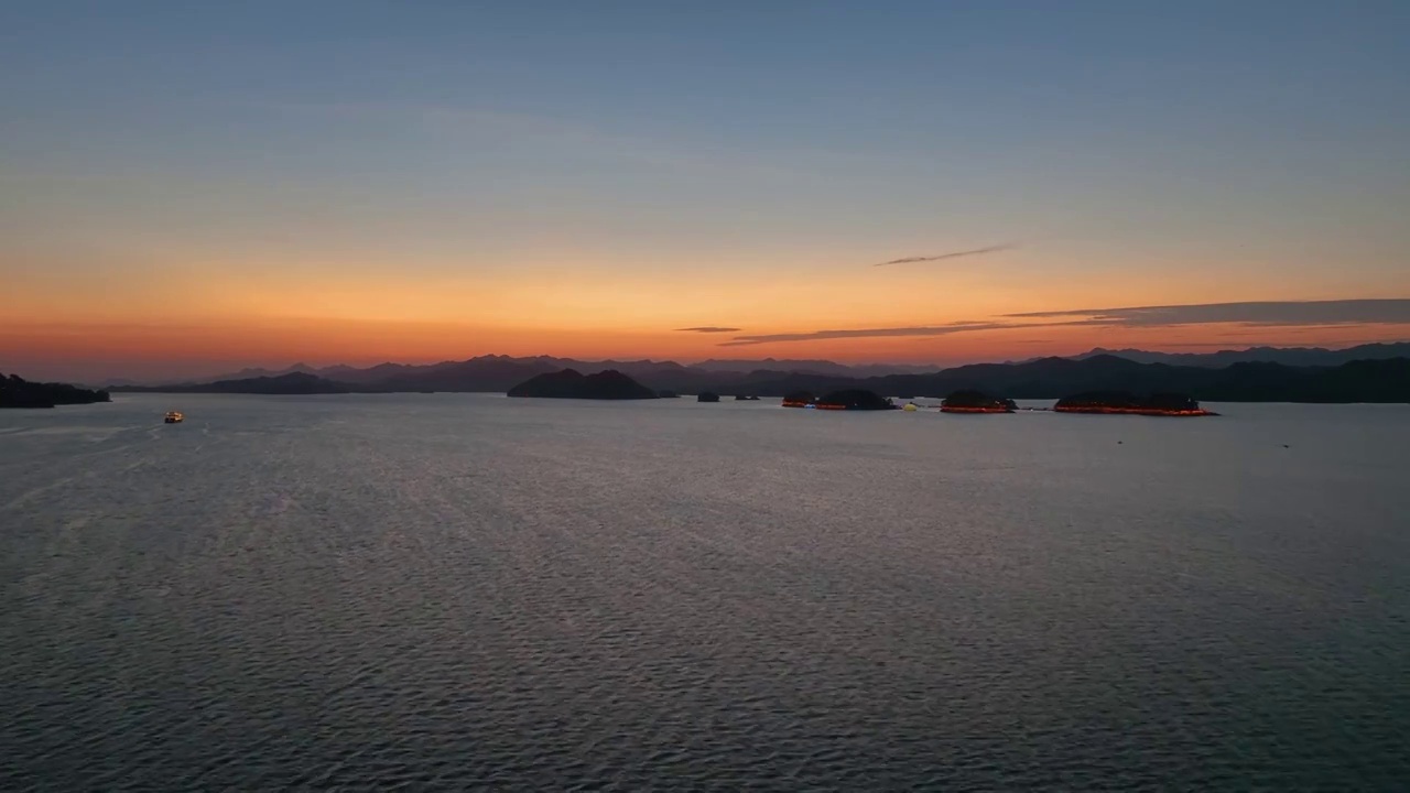 夜幕下的千岛湖风光视频素材