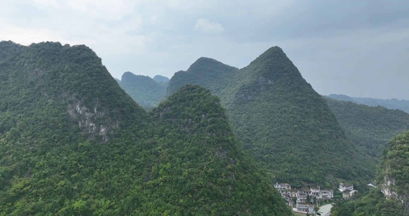 贵州黔西南兴义万峰林航拍视频素材