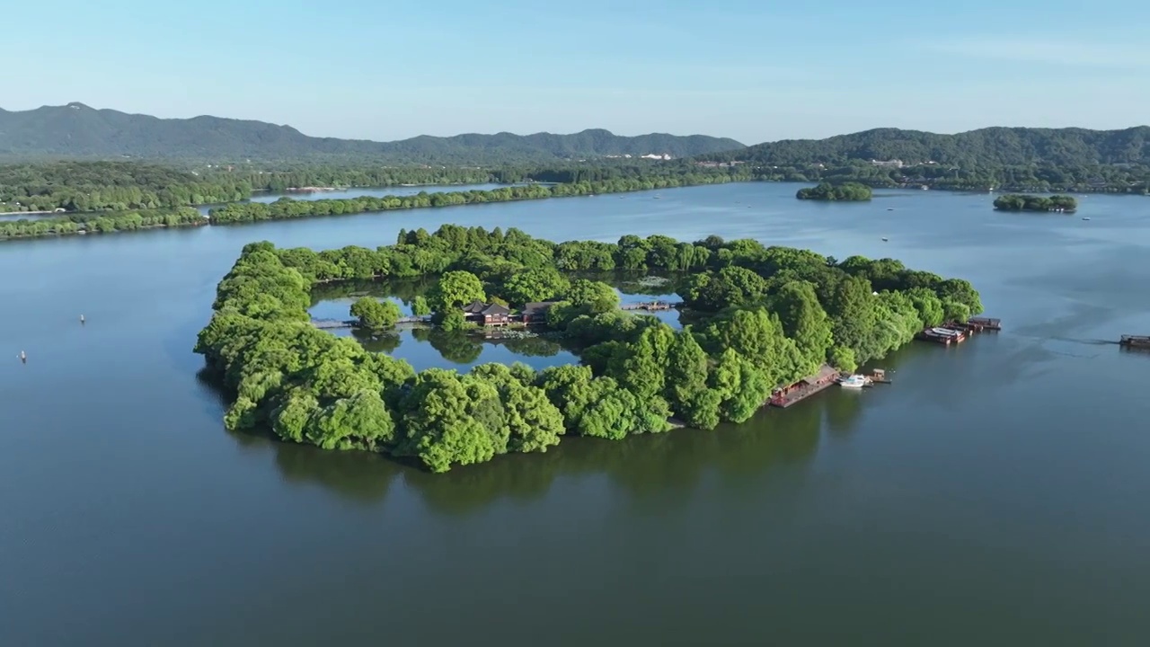 清晨的西湖三潭印月视频素材