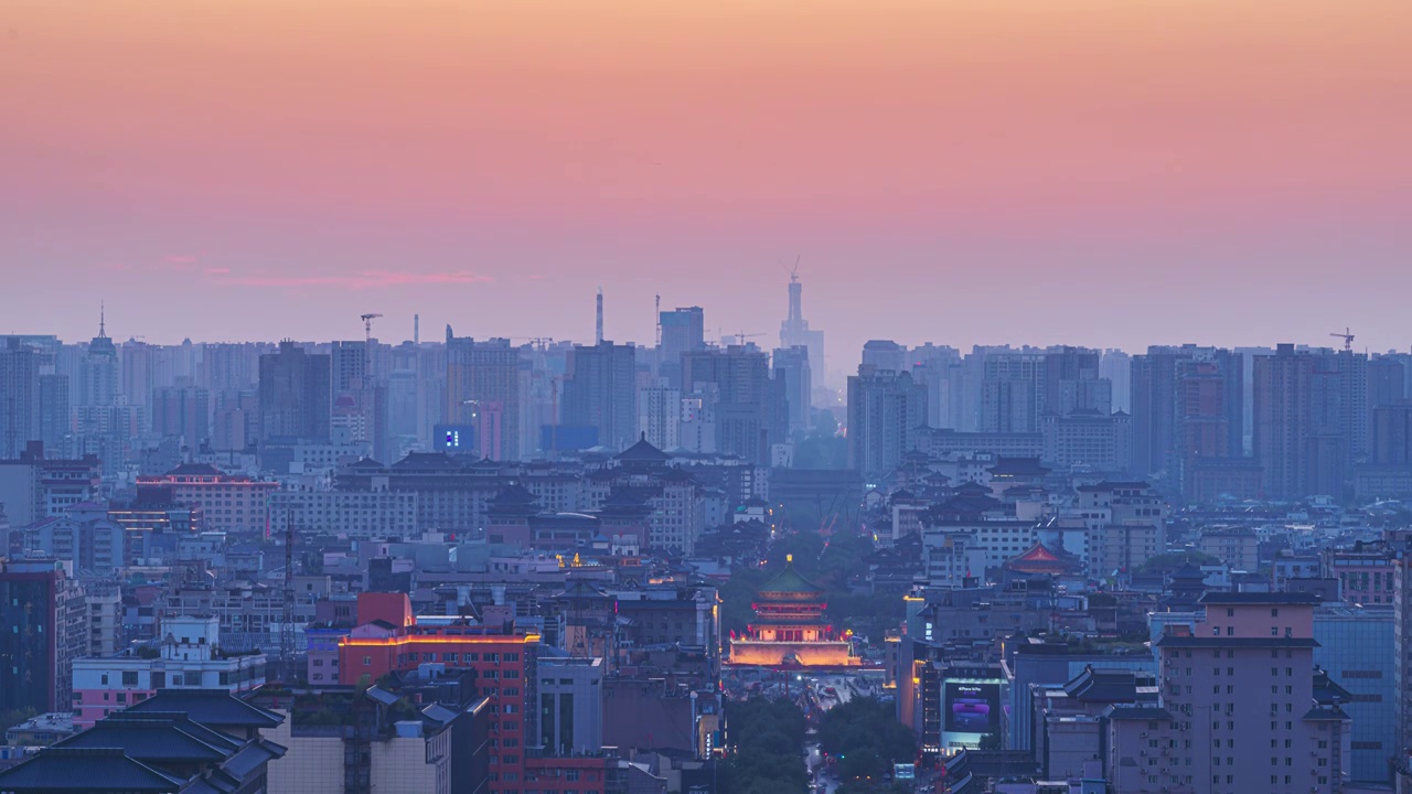 西安古城钟楼日落转夜景延时视频素材