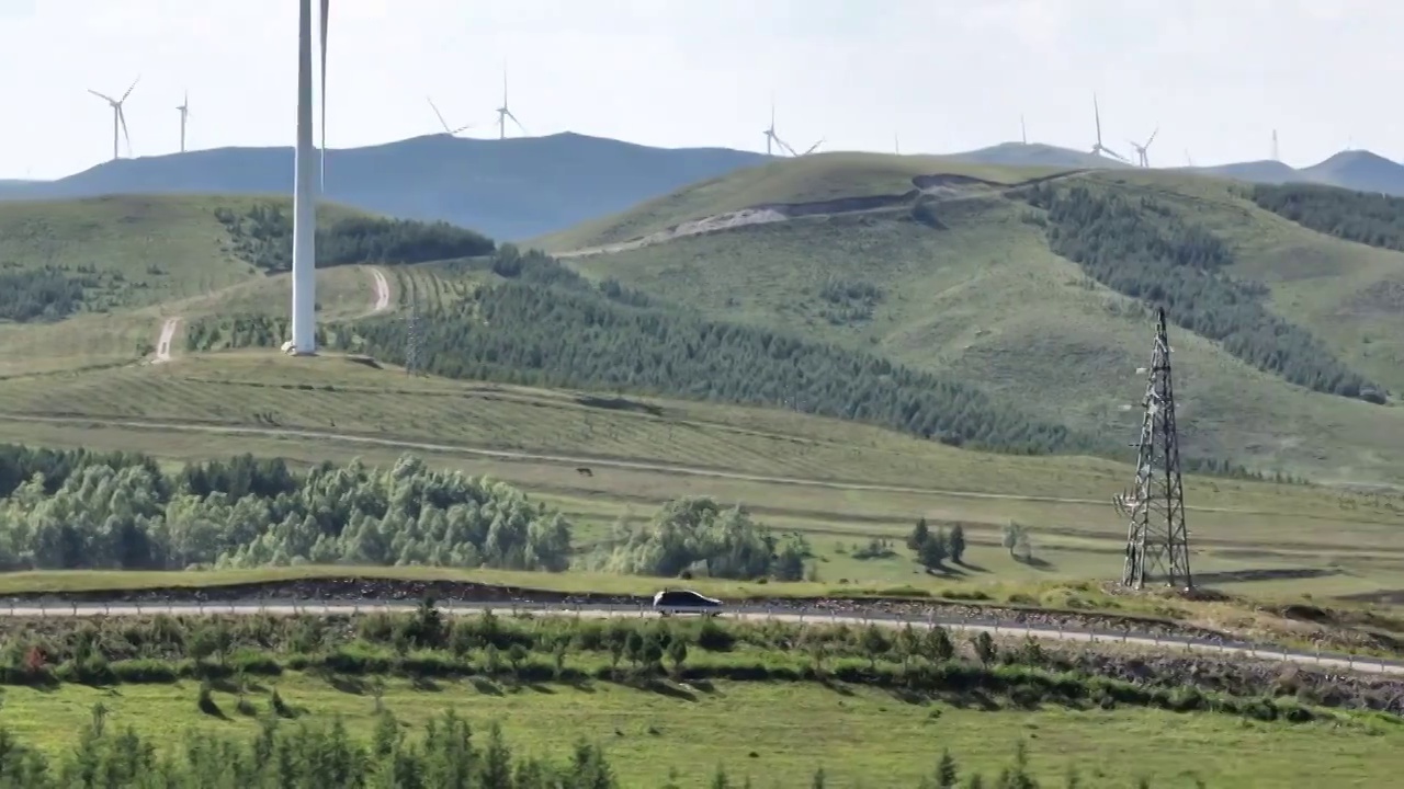 航拍河北张家口沽源县草原天路自然风光公路自驾游视频素材