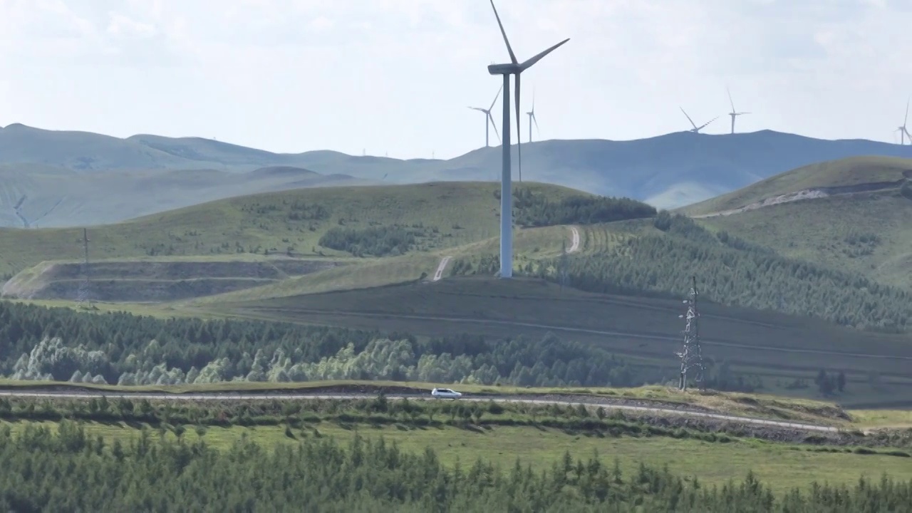 航拍河北张家口沽源县草原天路自然风光公路自驾游视频素材