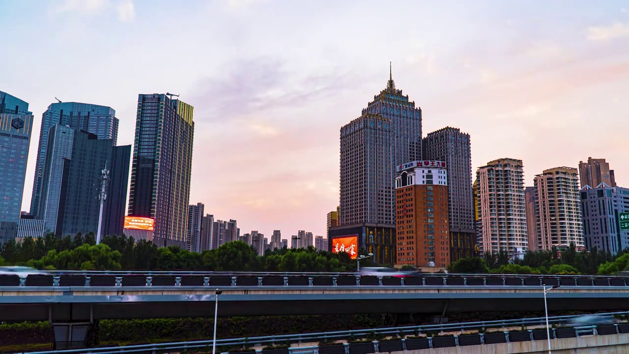 沈阳英雄回家夕阳温暖一座城视频素材