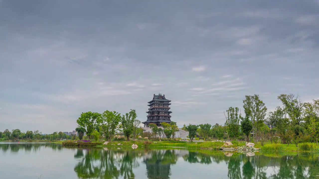 成都东安湖中式塔远景延时视频素材