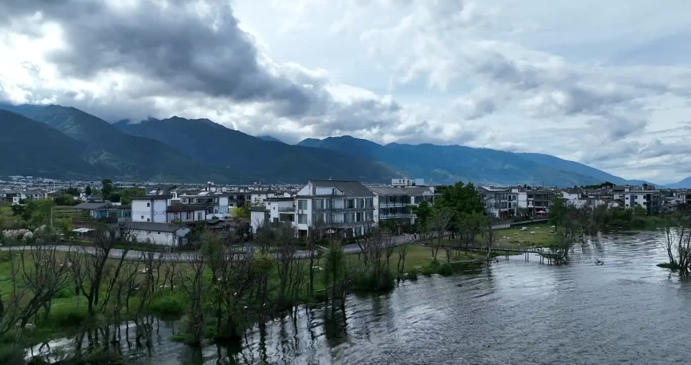 大理苍山洱海乡村田园风光航拍视频素材