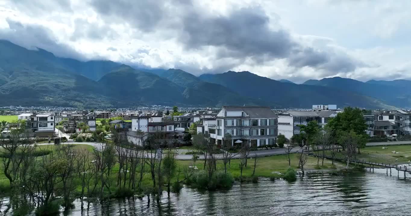 大理苍山洱海乡村田园风光航拍视频素材