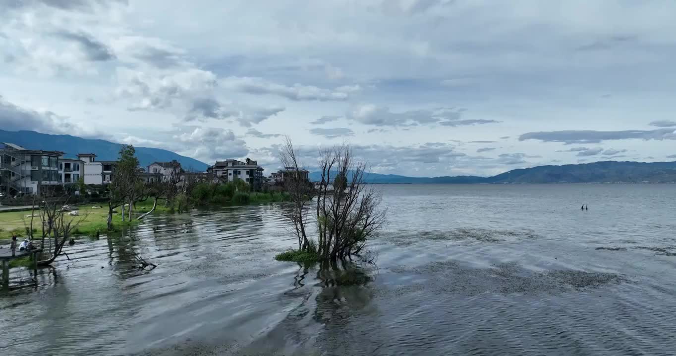 大理苍山洱海乡村田园风光航拍视频素材