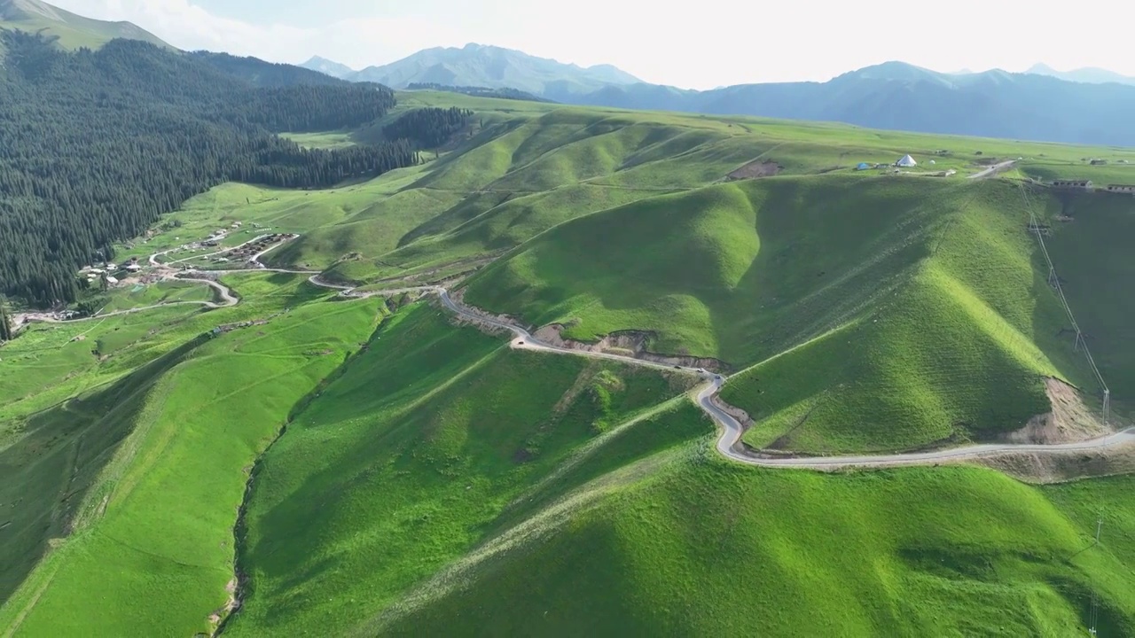 航拍祁连山风景，祁连山国家公园自然保护区视频素材