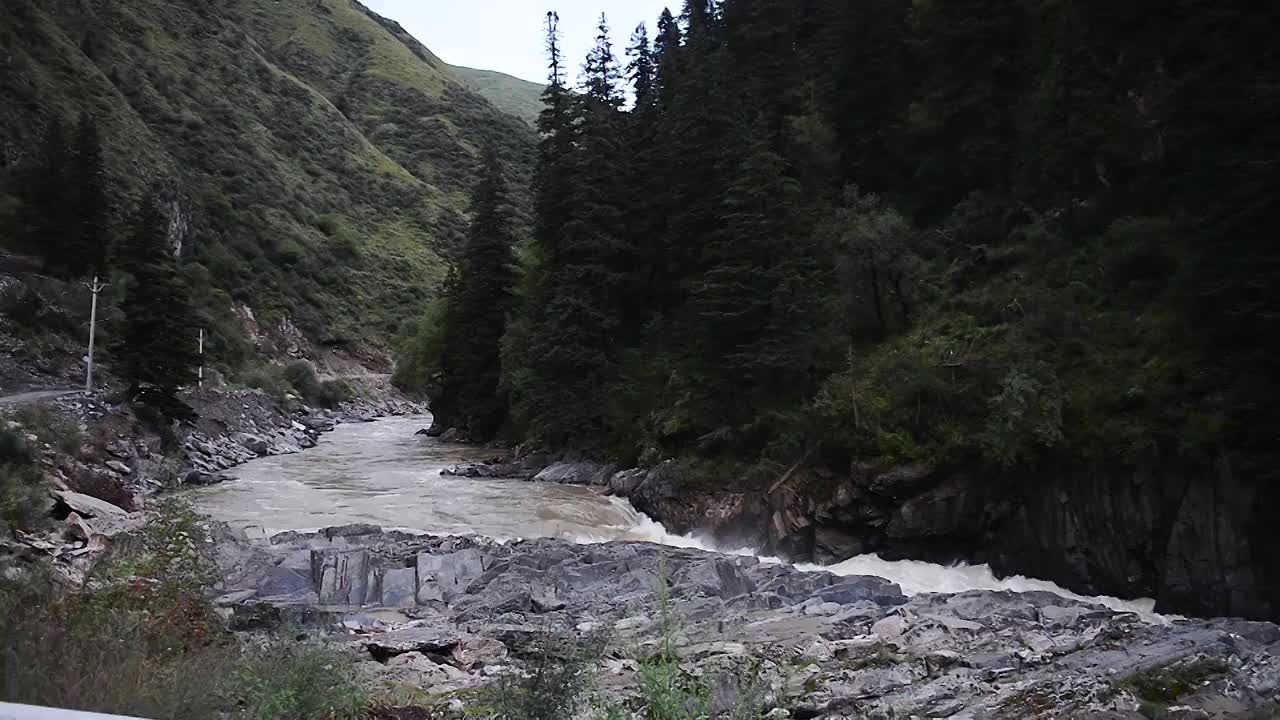 峡谷河流延时森林视频素材