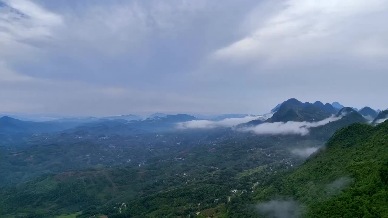 贵州兴义市万峰林玉皇顶延时摄影视频素材