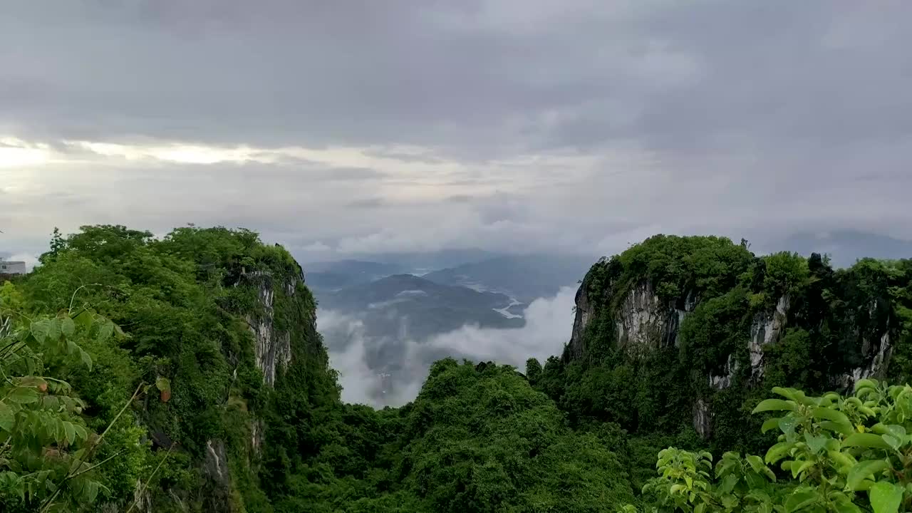 贵州兴义市万峰林玉皇顶延时摄影视频素材