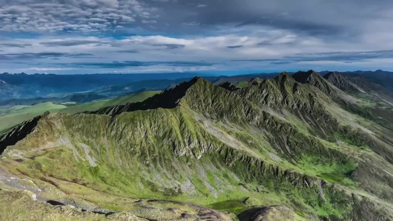 川西群山十分壮阔视频素材