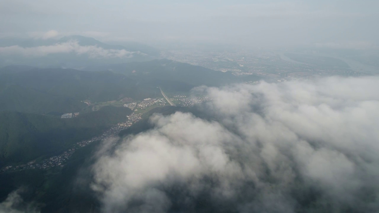 杭州富阳安顶山富春江云雾航拍视频素材