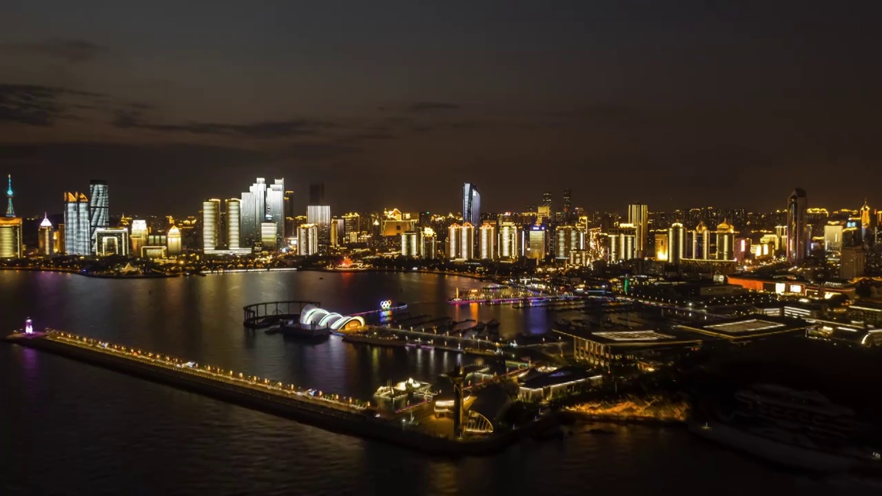 青岛浮山湾城市天际线夜景航拍视频素材