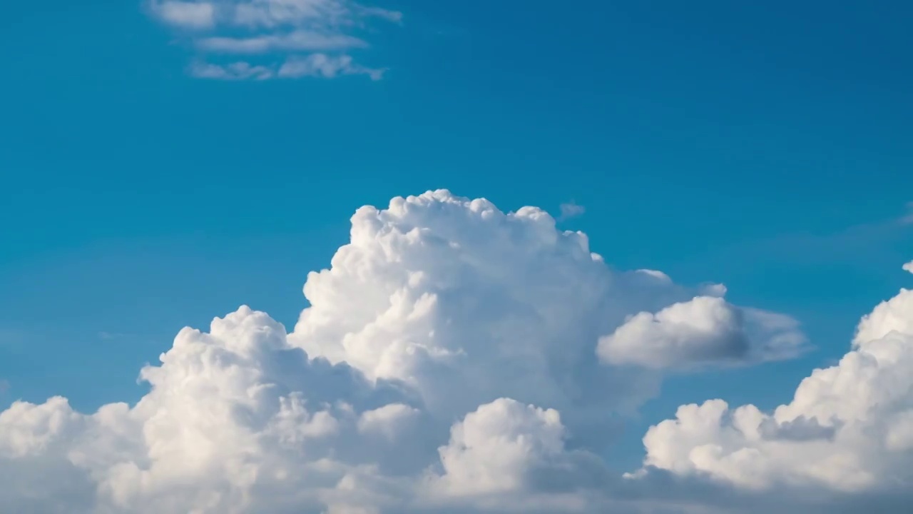 炎热夏天蓝天白云涌动 云卷云舒积雨云云景延时摄影空镜头4k60p视频素材